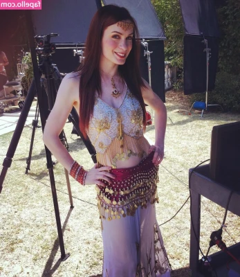 Felicia Day [ felicia-day ] - Need your help picking my next content idea! 🤔💭