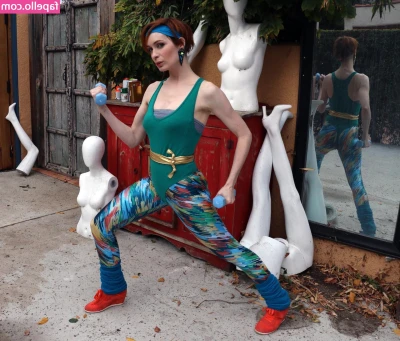Felicia Day [ felicia-day ] - Had a relaxing day.. but still need some cuties to help out with