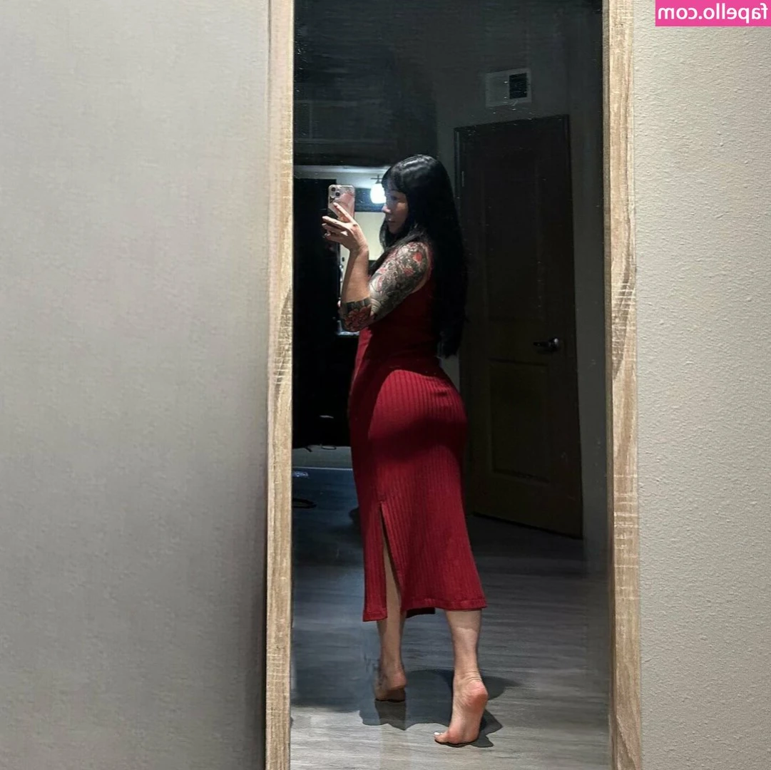 http403err - Who wants more feet