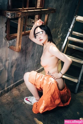 Son Ye Eun [ son-ye-eun ] - this outfit is super hot on me 😫 don’t you