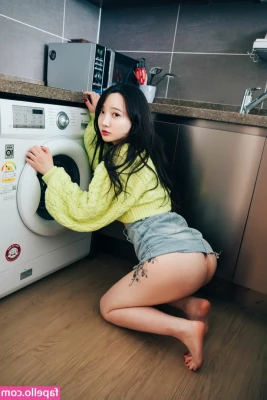 Son Ye Eun [ son-ye-eun ] - I need kisses