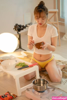 Son Ye Eun [ son-ye-eun ] - Last few of this set with  kyriekoffin
