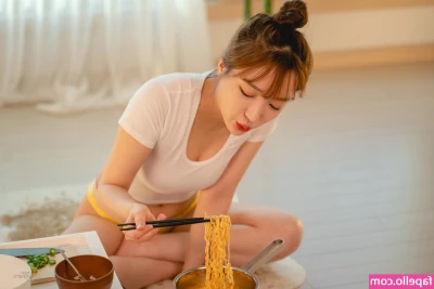 Son Ye Eun [ son-ye-eun ] - Push me against the wall, pull my hair cus I like it rough 😉