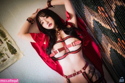 Son Ye Eun [ son-ye-eun ] - I love the feeling of getting cummed in