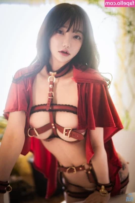 Son Ye Eun [ son-ye-eun ] - Doesn’t a butt plug look so good in me while I pleasure myself