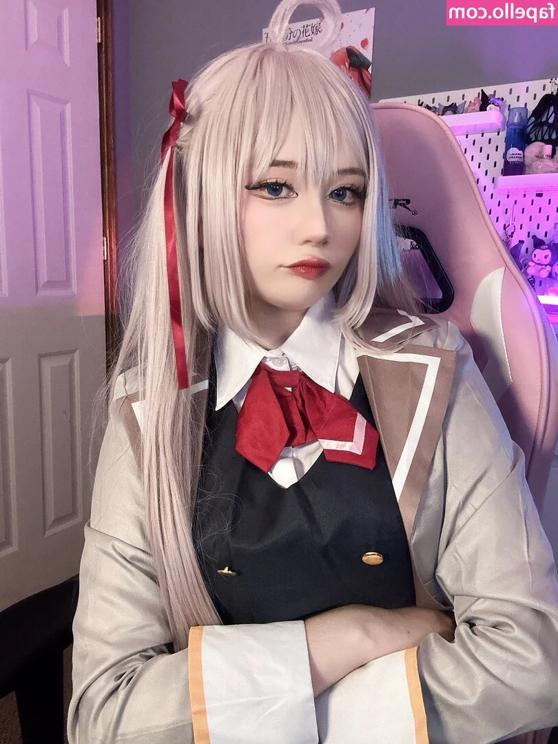 Jinsoricosplay [ jinsoricosplay-1 ] - 100  Babes daily and nightly  The beauty queen is no exception