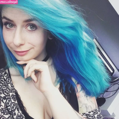FraeuleinChaos - Vrei sa ma vezi toata... dezbracata? Wanna see my fully naked? Chiar