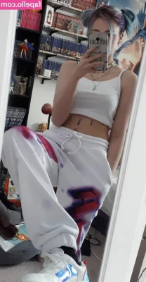 Kira Chanside [ kira-chanside ] - what should i take off first daddy? 😏