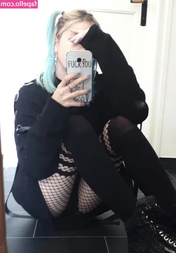 Kira Chanside [ kira-chanside ] - New hollow strap on getting me off