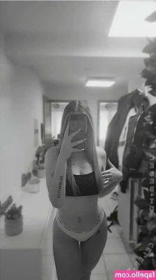 einfach_louise [ einfach-louise ] - Arching my back for you daddy❤️