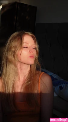 Katrine ASMR [ katrine-asmr-1 ] - Flashing on the tower