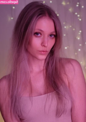 Katrine ASMR [ katrine-asmr-1 ] - me being an 😇 in public thinking 😈 thoughts
