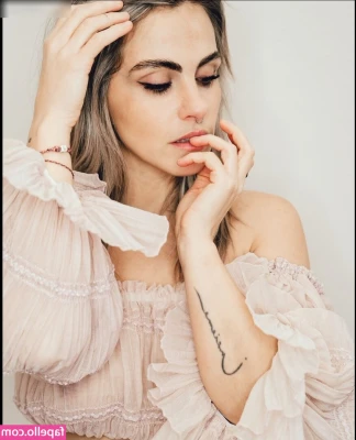 Sarah Mangione [ sarah-mangione ] - Smoke with me