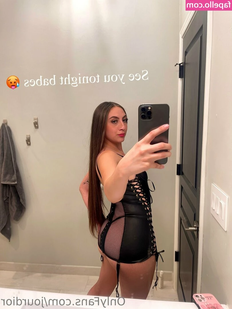 jourdior - I think I should start wearing these sweats out in public more   you