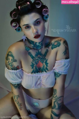 gothhbabyy - You sit next to me at the swim up bar  you re not even sure what to
