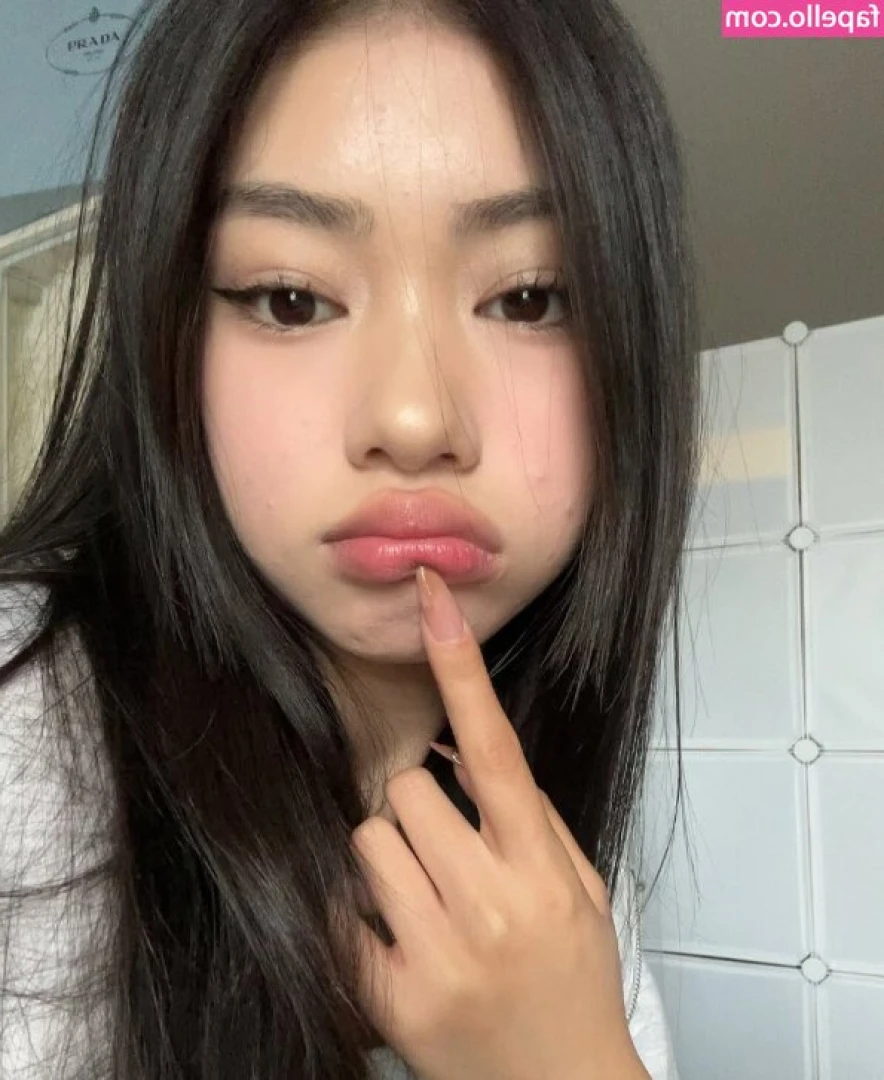 yuuniii._.3 [ yuuniii-3 ] - What kind of scenes you guys wanna see? :)
