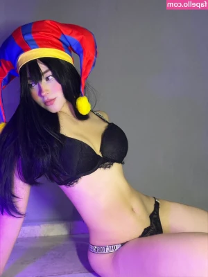 Ivon Gallardo - Would you let me leave the house wearing this? 🥵