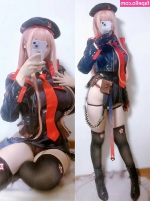 _noel_cos [ noel-cos ] - I got some bigger tank hopes in hopes that they’d cover my belly