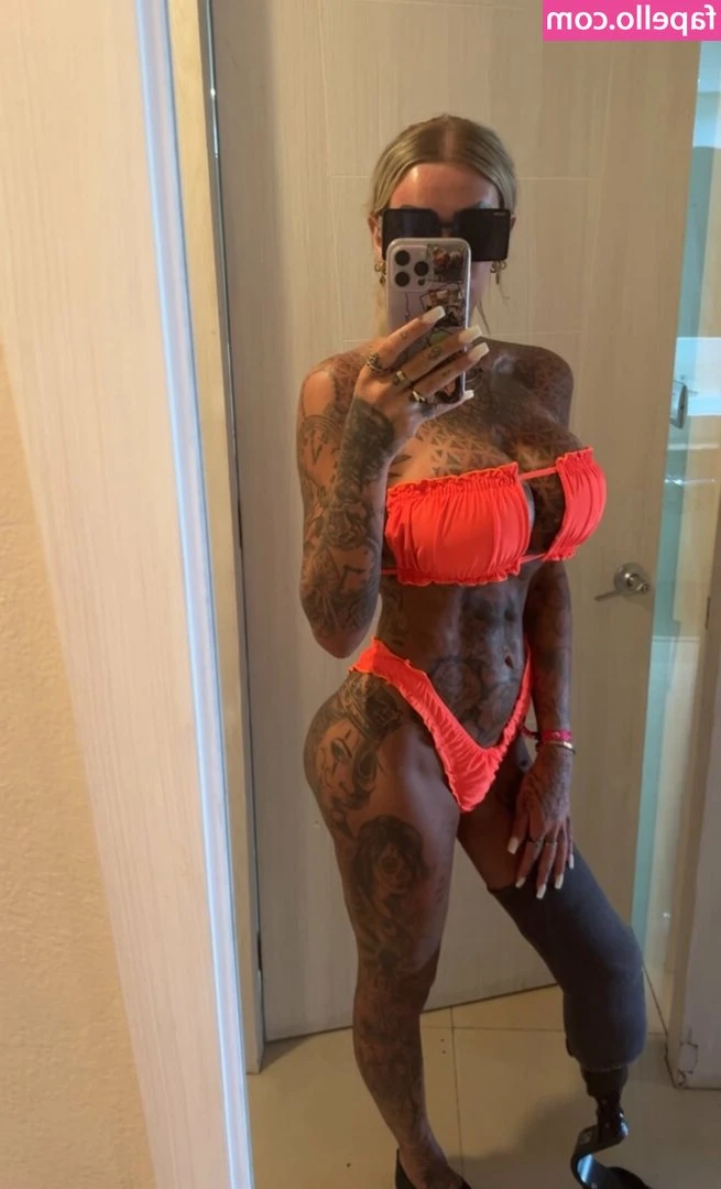 amputee_inkedwoman091 [ amputee-inkedwoman091 ] - You’re just like an angel, he said 💦  i ate his thick cock and