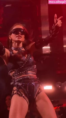 Anitta - Today I bought myself a new underwear and decided to show you how