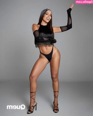 Anitta - same pic different moods part 2
