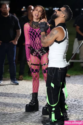 Anitta - A quick cum