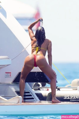 Anitta - Happy See through Thursday.... FREE DM's!! xoxo part 2