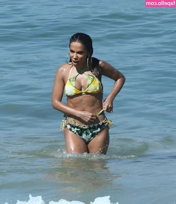 Anitta - Just got out of the shower part 1