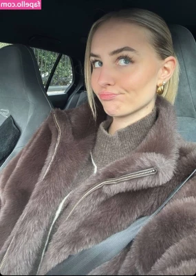 Lina Düren [ lina-dren ] - Just got outta the shower for u daddy