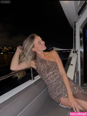 Lina Düren [ lina-dren ] - Started off Chicago with some good dick    Sorry for the delay in