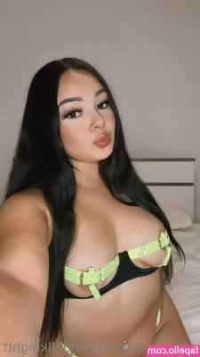 kendallknightt - Feelin good    handcuffs  black  purple  ittybitty  mask  playboy