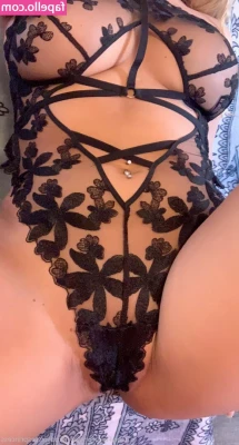 lovelystrawberrybabe - I like when its very hard