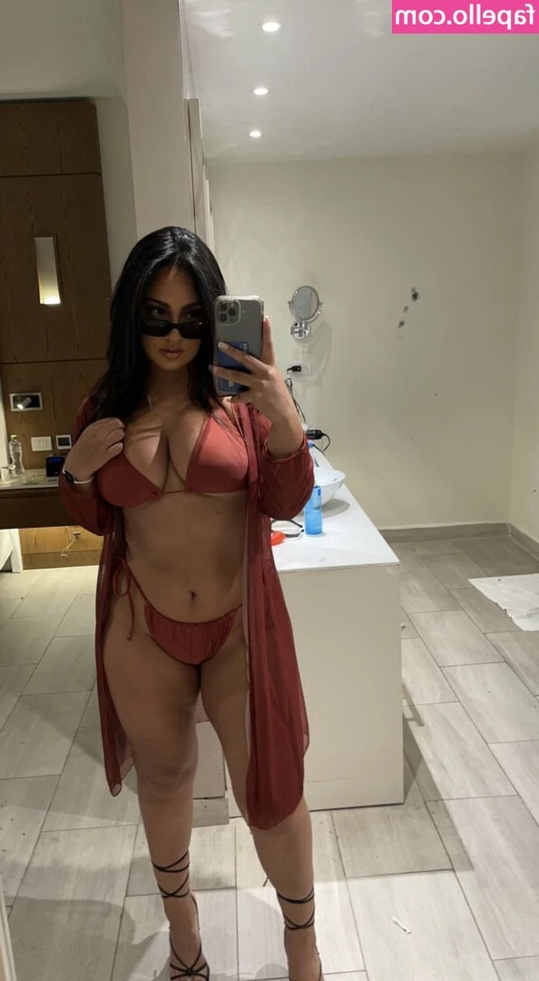 Gabrielitaa8 - Your new years snack is ready