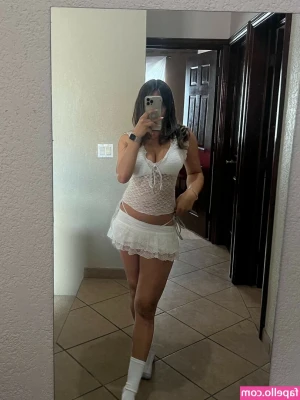 dahnikz - filming custom clips tonight 😈✨ dm me to order yours!