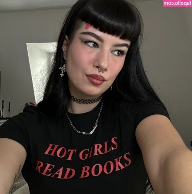 Itznataly - Sneak a peak