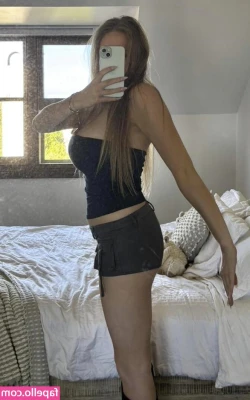 Anela Bainger [ anela-bainger ] - Didn't have time to do anything new yesterday, so here's an older