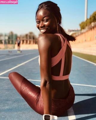 Fatima Diame [ fatima-diame ] - Oiled up my boobies a bit 💕