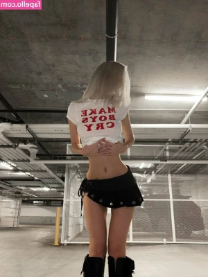 Maria Domark [ maria-domark-22 ] - Leder is so geil   ich liebe es einfach  Du kannst mir das Teil gern