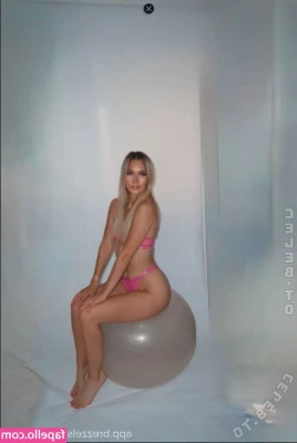 Josily [ josily-1 ] - In the bathroom don t you wish you walked in