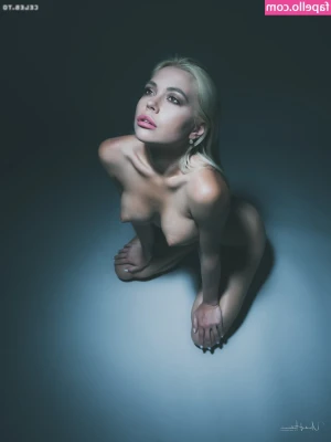 Margot Haievska [ margot-haievska ] - Got my pussy waxed and been so horny ever since  I decided to do a