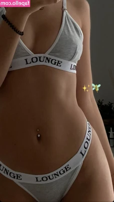 Vanessa Kunz [ vanessa-kunz ] - I was a bit horny this morning ☕️