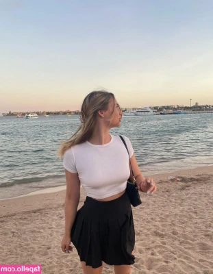Emily Marie Neumann [ emily-marie-neumann ] - Glad I still love my face without make up. Feeling a certain way