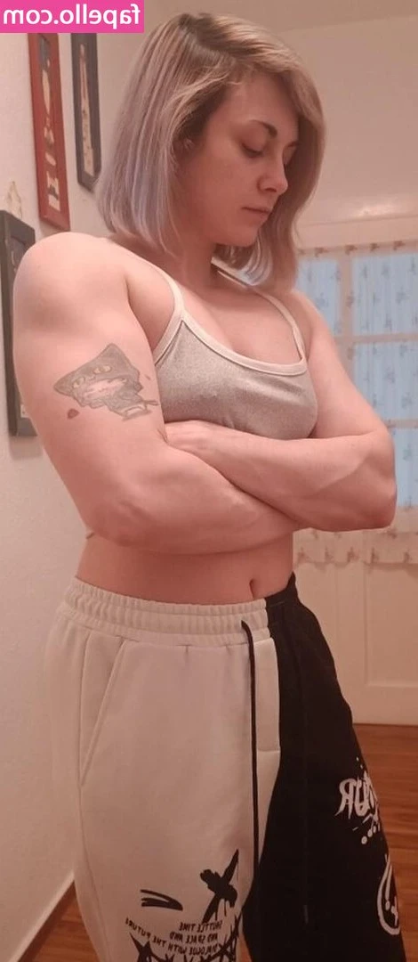 AkikoYuzuki - More like soon but more naked and actual music lol🥰🥵 Dm me some
