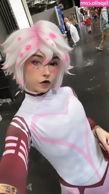 Ember Wolf [ ember-wolf-1 ] - Happy Friday   Sorry my loves extra content here today   need to get