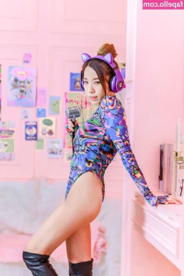 Chopperting - I love dresses with cutouts to show off my rolls.