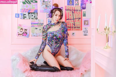 Chopperting - I m live  Come chat and watch me   I m getting ready for some fun