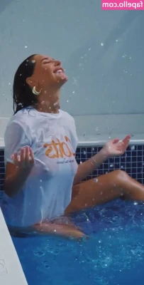 Aetaraa - We love this song so much 🎶 "I'ma leave the door open, hoping That