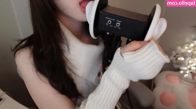 Noah Asmr [ noah-asmr ] - Such a handful  who can lend me theirs     Swipe right