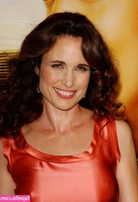 Andie MacDowell [ andie-macdowell ] - legs for days! 🌸
