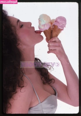 Andie MacDowell [ andie-macdowell ] - Could you cream pie me? 🥵